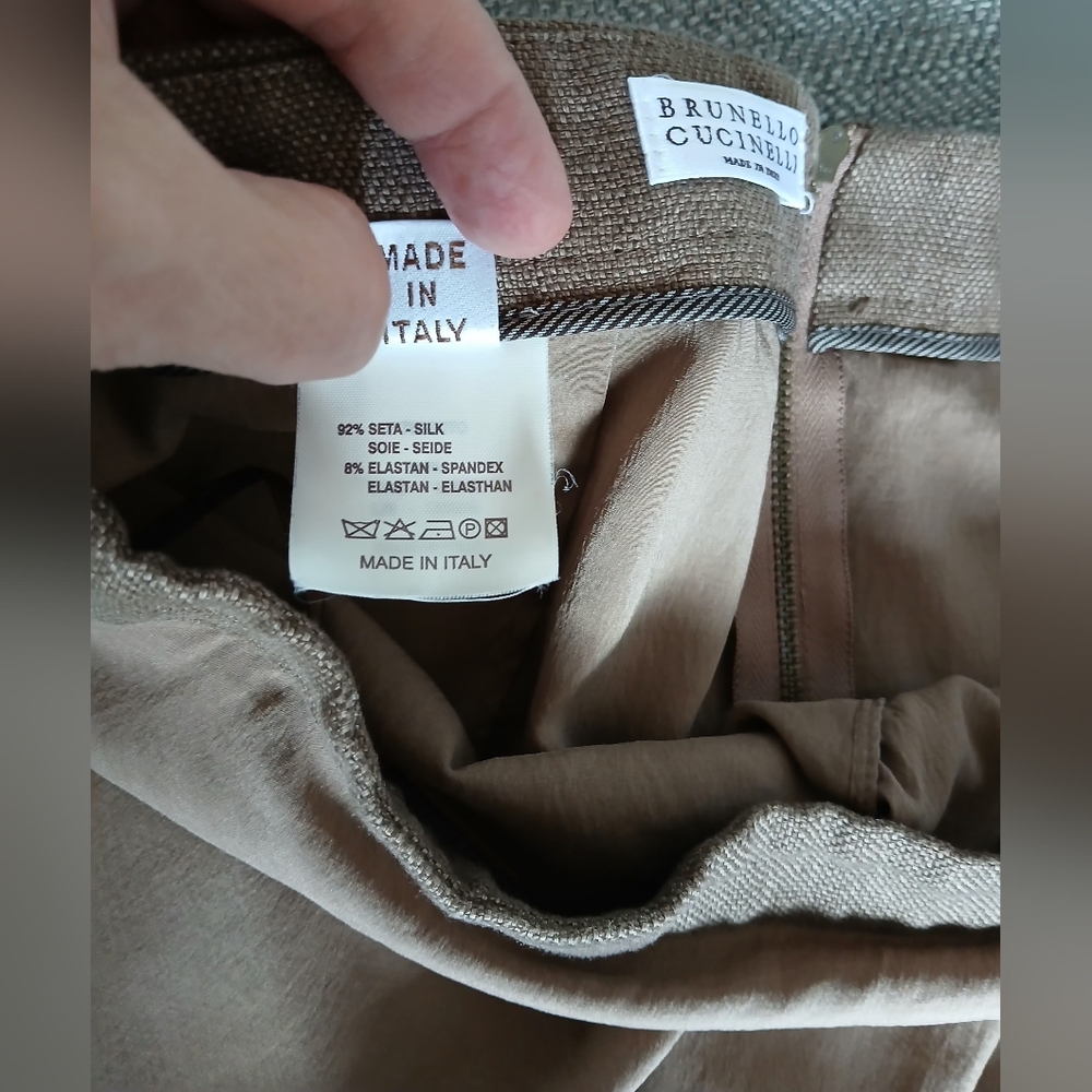 Brunello Cucinelli Layered Midi Silk Skirt in Beige. Size 6 - Picture 8 of 8